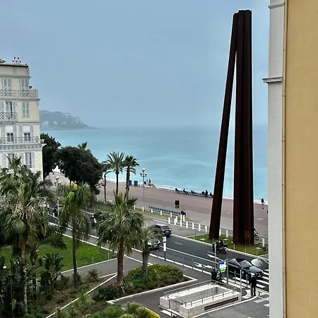 Apartment Vieux Bord De