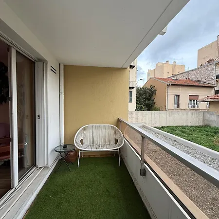 Azur Deluxe *