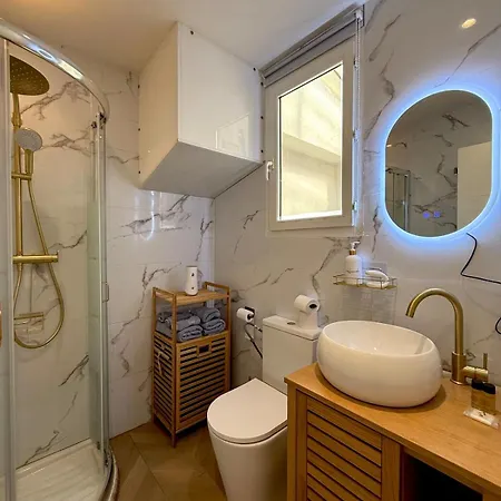 Beachfront Promenade Des 2 Terraces Apartment *