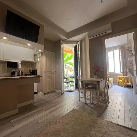 Apartment Perfectly Located 1 Bed - Port Of