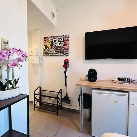 Renove Et Meuble Le Coeur De A Vos Pieds Nice