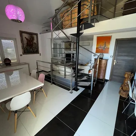 Moderne Avec Piscine Vue A Bellet * Nice
