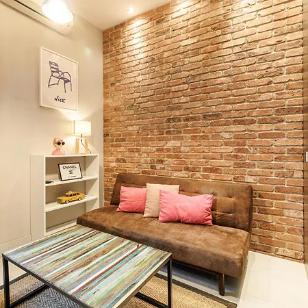 Charming 1 Bdr Downtown Appartement *