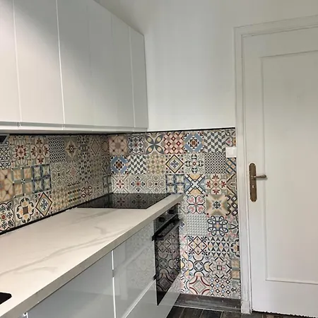Apartment With Veranda 5min Walk To The *
