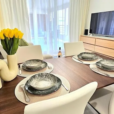 Center Nice, 10min Beach, Parking, Terrace, Direct Tram * Nice