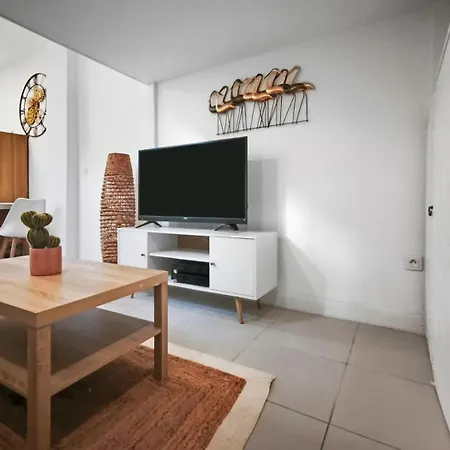 Apartment Moderne Et Douillet Au Coeur De *