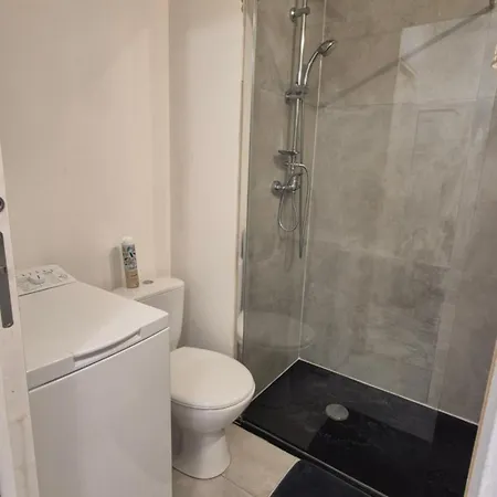 Cosy 1 Bedroom, Balcony, Promenade Des Apartment