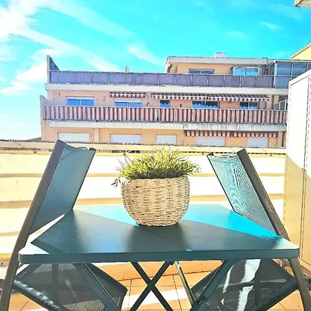 T2 Cozy & Air-conditioned, Close To Amenities Apartment *