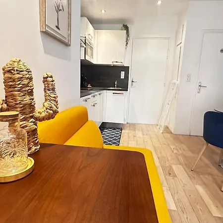 Apartment Design Et Lumineux Pres Du Port De