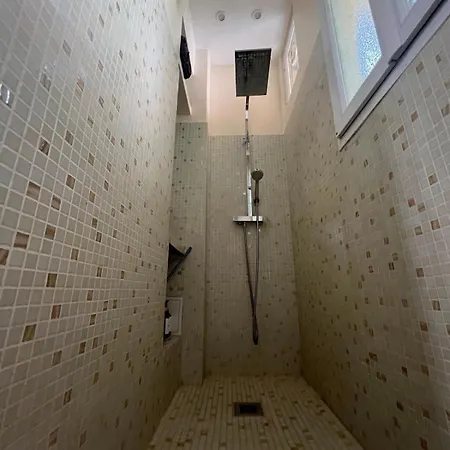 Perfectly Located 1 Bed - Port Of Apartment Nice