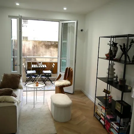 - Promenade & Apartment