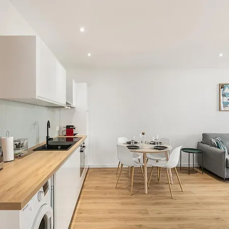 Appartement élégant 2 Pièces Niçois - Carré D'or - Centre - à 2 Min *