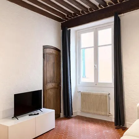 Appartement Charme Du Vieux-nice - Cocon Lumineux à 100 M De La