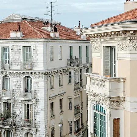 Elegant With Balcony, Apartment