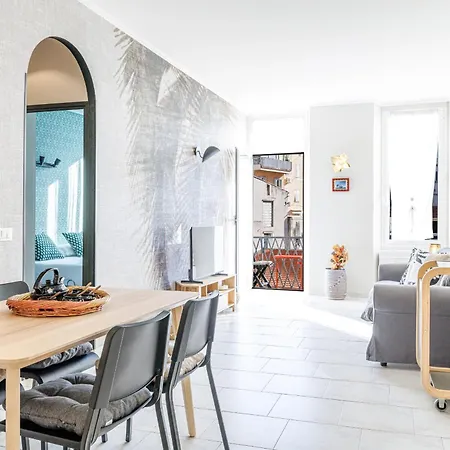 Apartment Massena Street - Quiet 2 Bdr & Balcony Nice