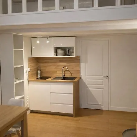 Apartment Deluxe Studio, Charmant&renove, Au Coeur De La Ville, Centre *