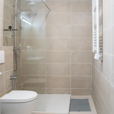 T3 Neuve Centre-ville 6 Couchages Apartment *