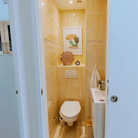 Modern Gem 200m From Beaches With Balcony, Ac And Tram Apartment Nice