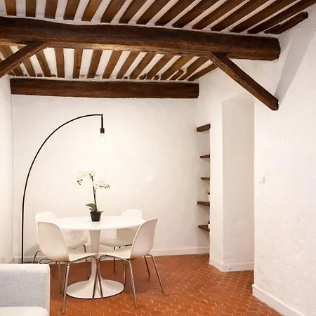 Appartement Charme Du Vieux-nice - Cocon Lumineux à 100 M De La