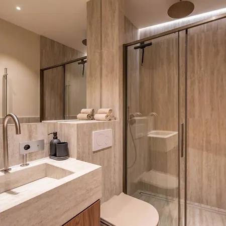 Appartement 2bdr 6p A C - Heart Of -