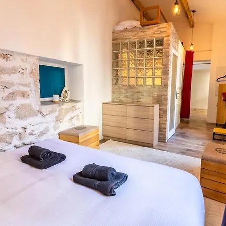 Dolce Clemenceau - Center 4 People