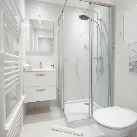 Apartment Nid Douillet Au Coeur De Avec Terrasse Et Clim Nice