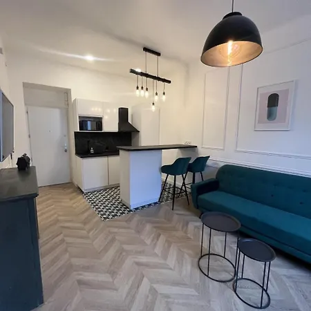 Au Centre Calme Apartment
