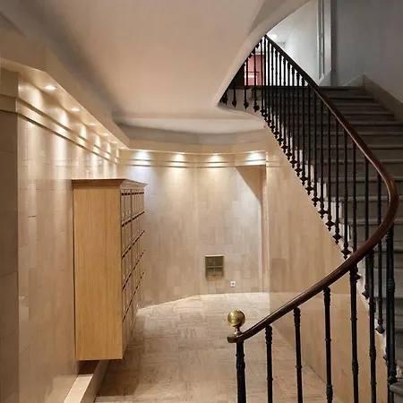 Moderne, Le Carré Dor, à 3min Plage, Centre Appartement