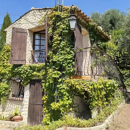 Apartment Deux-pieces Avec Piscine Et Vue A