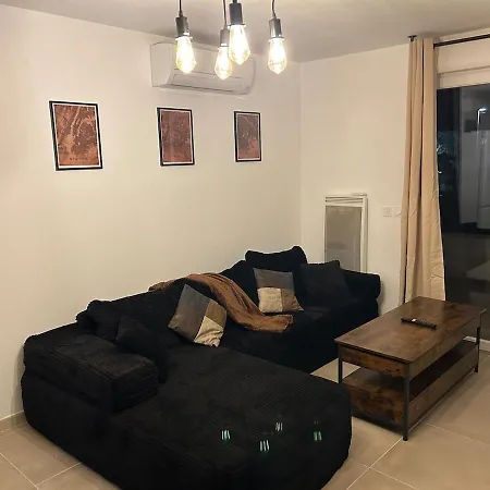 50m2 - Furnished - 1 Bedroom - Terrace - Parking - Tram 5 Min Apartment *