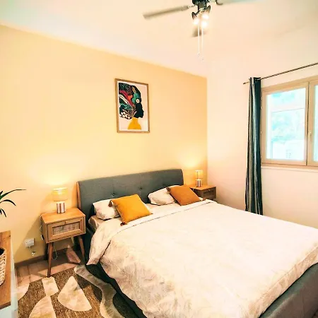 Modern Gem 200m From Beaches With Balcony, Ac And Tram Apartment *