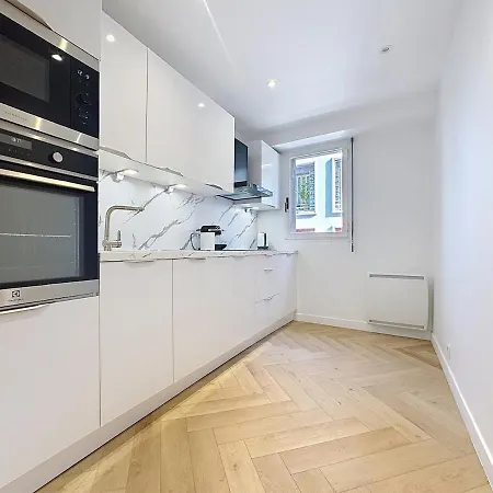 Chic Avec Balcon Carré D Or Appartement *