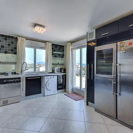 Happyfew Penthouse Lucia Apartment *