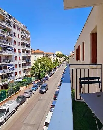 Apartment T2 Dernier Etage Avec Terrasse A 5 Min De La