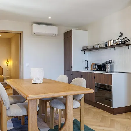 62 Carnot Lot 7 - Duplex Atypique- Climatise - 2 Appartement *