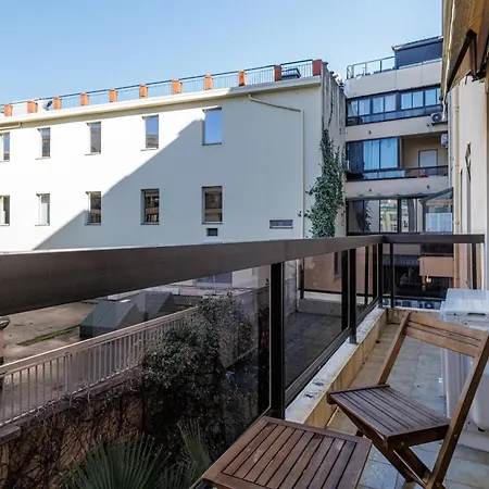 Apartment Ultra 2 Bdr - Ac & Balcony Nice