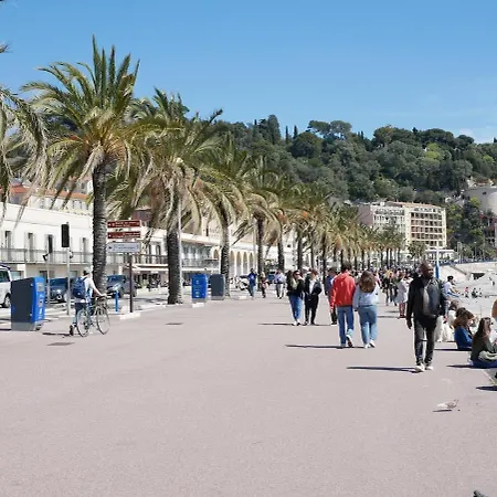 - Promenade & * Nice
