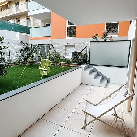 Aya - Renovated Air-conditioned Duplex With Garden Apartment Nice