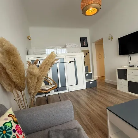 Apartment Beautiful Just A Stone's Throw From The Nice