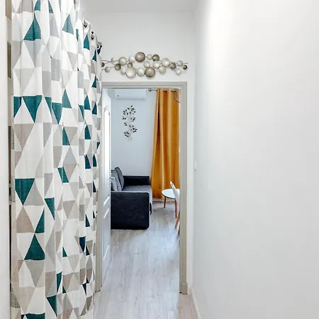 Elegant With Balcony, Apartment *