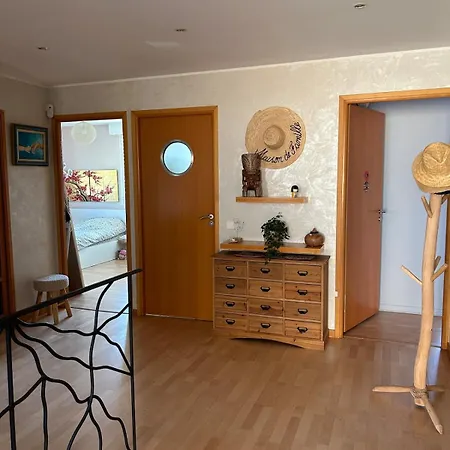 Apartment Bellet - De Charme, 4 Chambres, Plancha & Piscine Nice