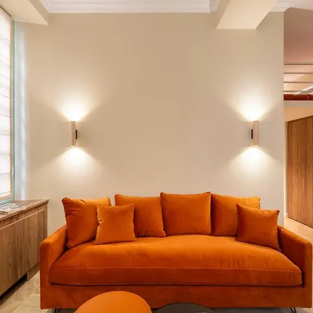2bdr 6p A C - Heart Of Apartment