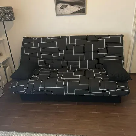 2-room Off The Apartment Nice