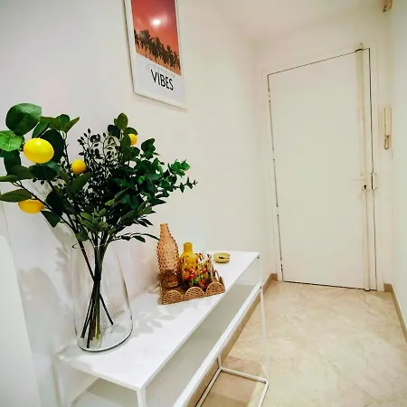 Modern Gem 200m From Beaches With Balcony, Ac And Tram Nice