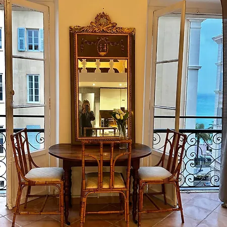 Apartment Vieux Bord De