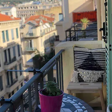 Cosy Et Lumineux 2 Pieces Au Coeur De Apartment