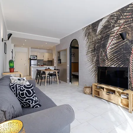 Apartment Massena Street - Quiet 2 Bdr & Balcony