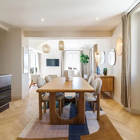 62 Carnot Lot 7 - Duplex Atypique- Climatise - 2 *
