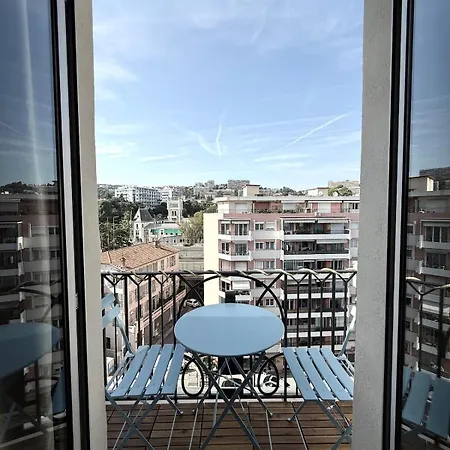 Beachfront Promenade Des 2 Terraces Nice