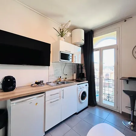Renove Et Meuble Le Coeur De A Vos Pieds Nice